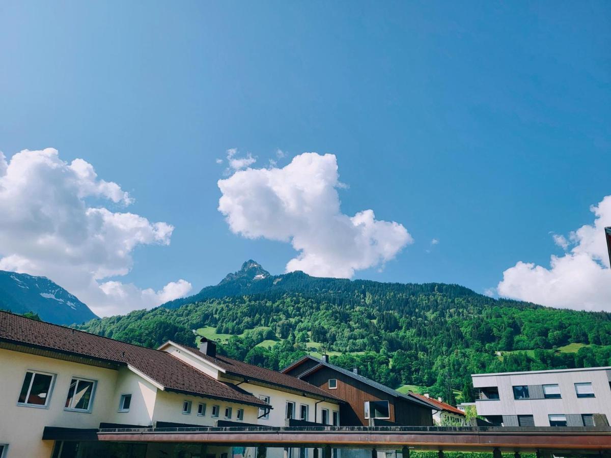 Wanderhotel Garni Cresta Schruns Esterno foto