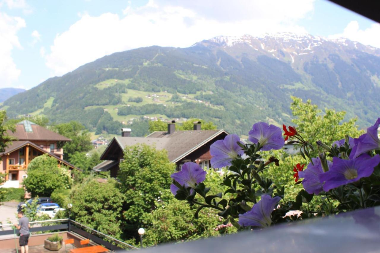 Wanderhotel Garni Cresta Schruns Esterno foto