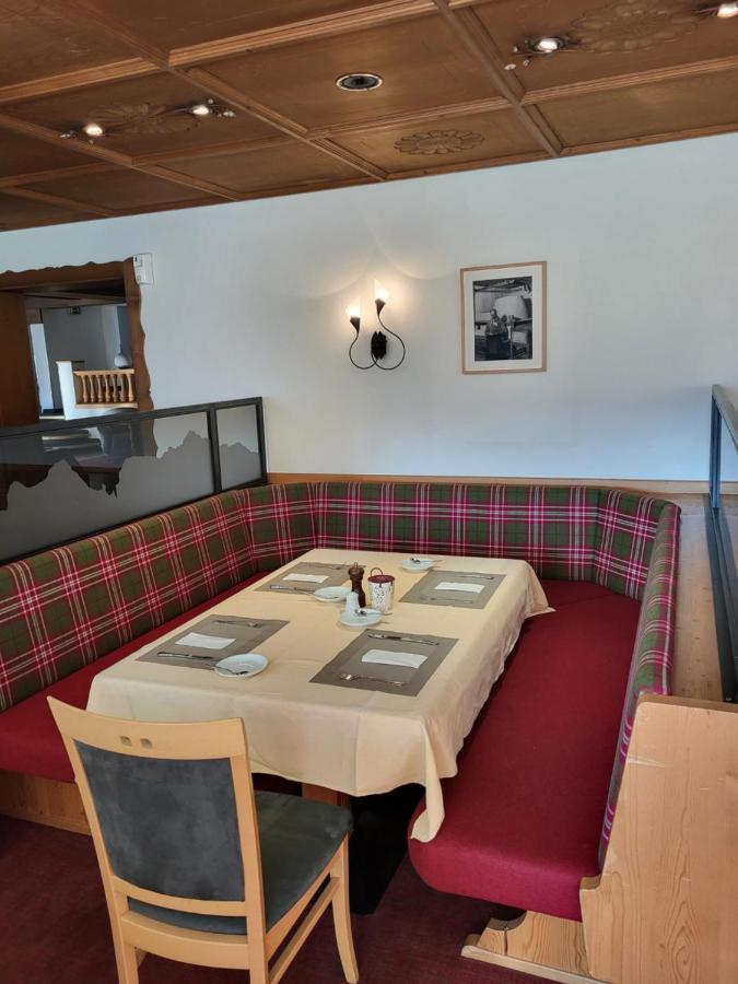Wanderhotel Garni Cresta Schruns Esterno foto